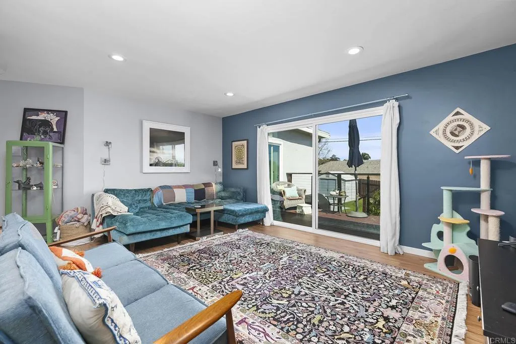 https://cdn.realtyfeed.com/cdn/127/306392053/d25517a0ed8289c3ff20e058ec582374.webp