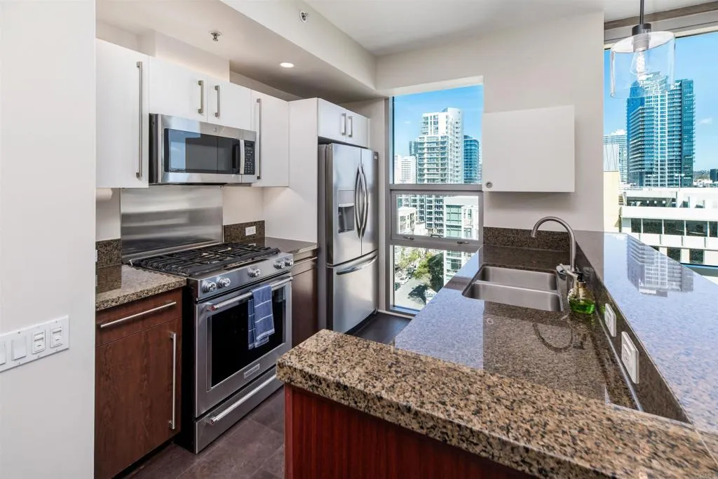https://cdn.realtyfeed.com/cdn/127/306392262/1da0a53ffe4acc8a233cb52bd7aa0440.webp