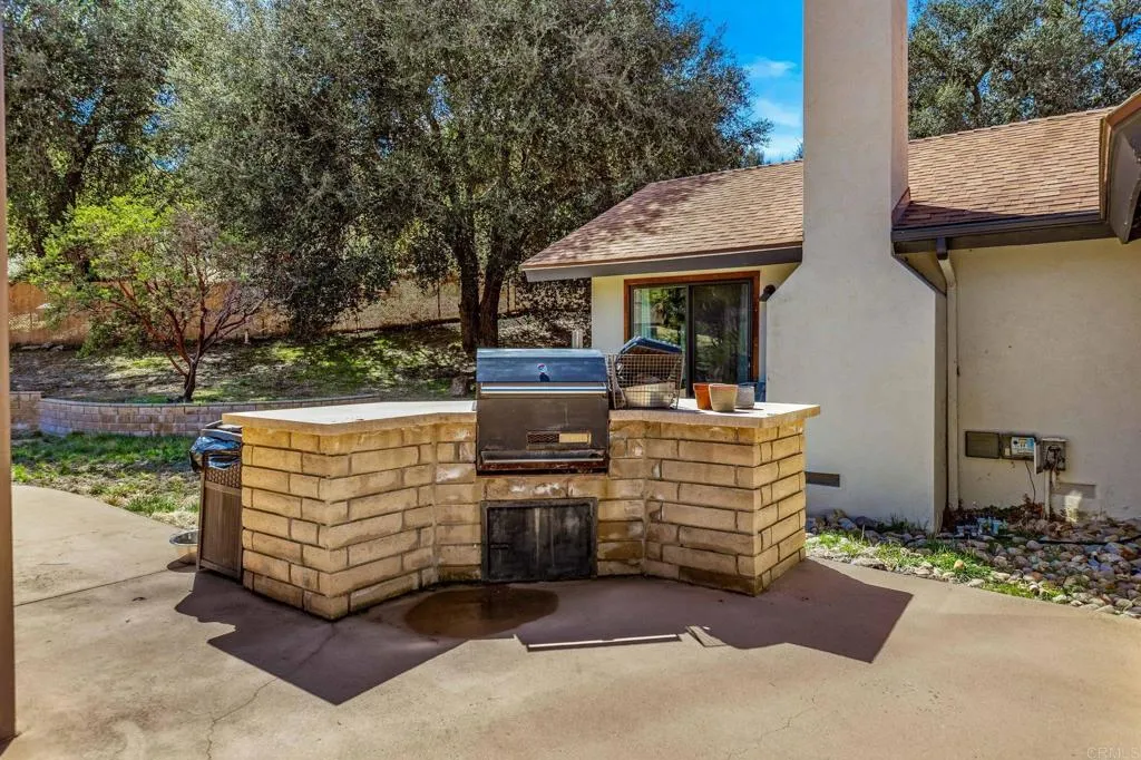https://cdn.realtyfeed.com/cdn/127/306392429/d4e3f8eecf25a0bc71364c57e78e01df.webp