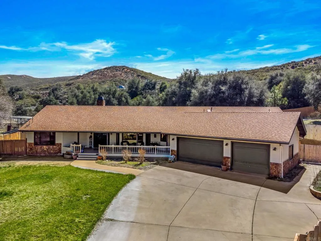 https://cdn.realtyfeed.com/cdn/127/306392429/dc0c4857d7707db2962dfb679cd28010.webp