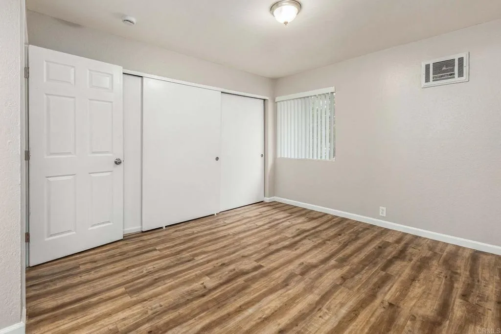 https://cdn.realtyfeed.com/cdn/127/306392459/1debff04ba89f9e23bc5096c49b5e7b3.webp