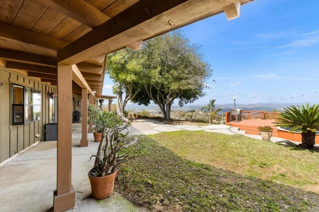 https://cdn.realtyfeed.com/cdn/127/306392571/0d6b0180ef8398a8e3bc204b461703ef.webp