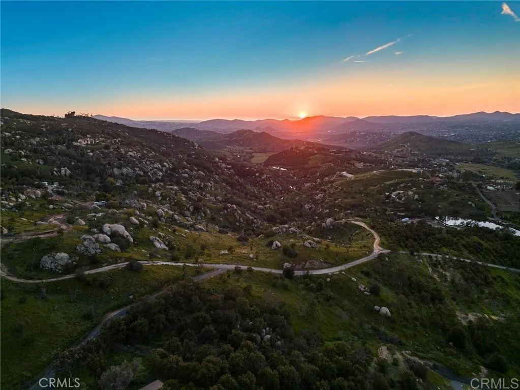 https://cdn.realtyfeed.com/cdn/127/306392571/82b57230d2c223120809d20b91de25fd.webp