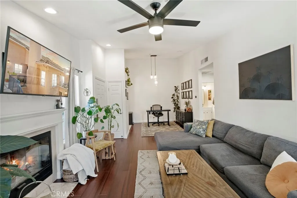 https://cdn.realtyfeed.com/cdn/127/306392593/e2543ecf18e1ad4c371467846dea90cb.webp