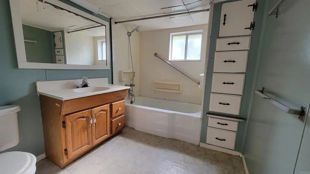 https://cdn.realtyfeed.com/cdn/127/306392786/eb9aec4ee594c131d54538b1c05d8df5.webp