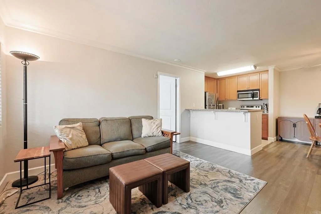 https://cdn.realtyfeed.com/cdn/127/306393195/97280d90c0cc0d21db57991ab5a32dd9.webp