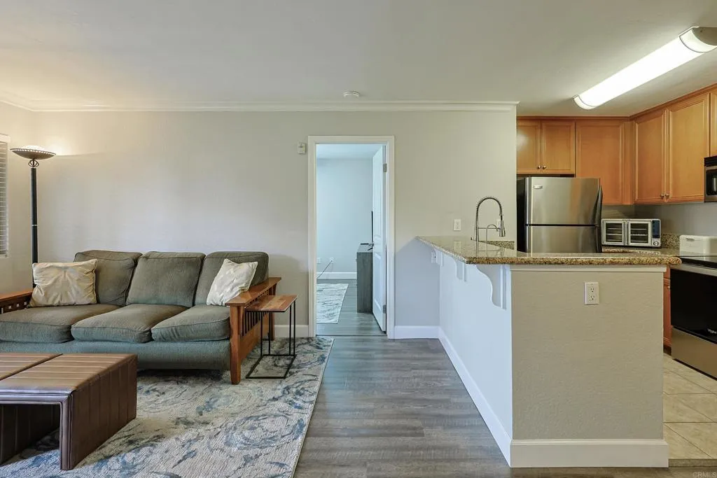 https://cdn.realtyfeed.com/cdn/127/306393195/d74b6c81abe31246677af472d37efe83.webp