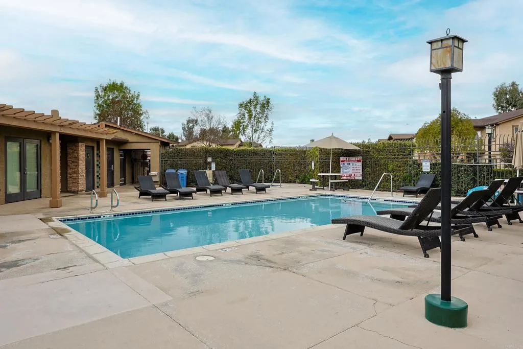 https://cdn.realtyfeed.com/cdn/127/306393195/ea0ea3c495a9cac891cb326de606a505.webp