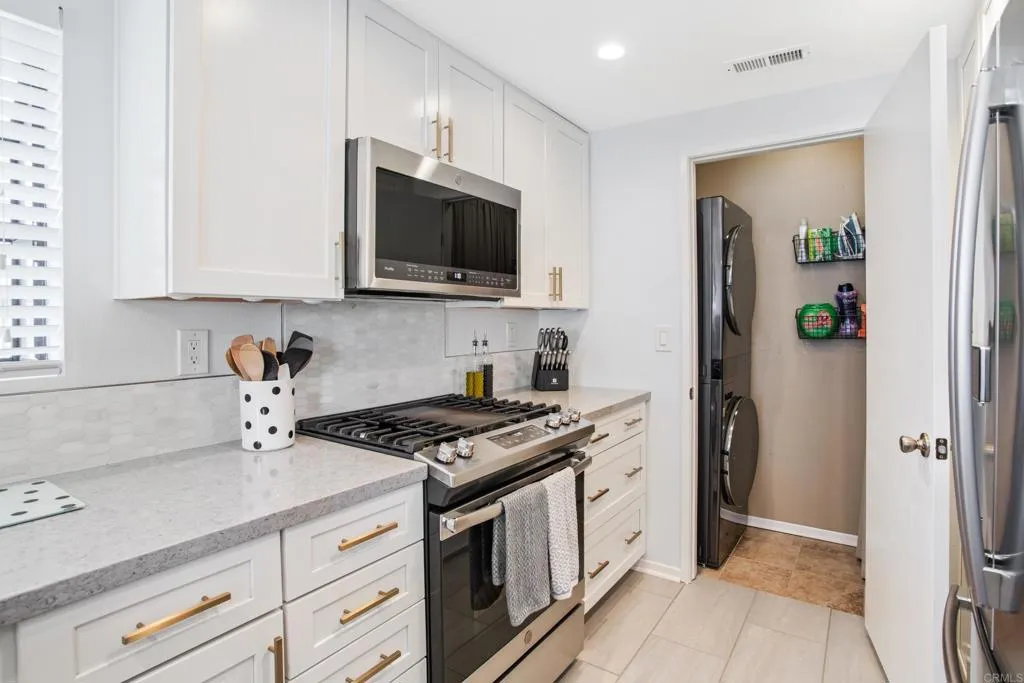 https://cdn.realtyfeed.com/cdn/127/306393435/c6e02e1e86ce772fe0e080ae81cbf1e0.webp