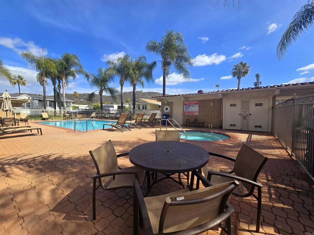 https://cdn.realtyfeed.com/cdn/127/306393590/2747b30f3b2fb5efe36ea11b4e2b7fd6.webp