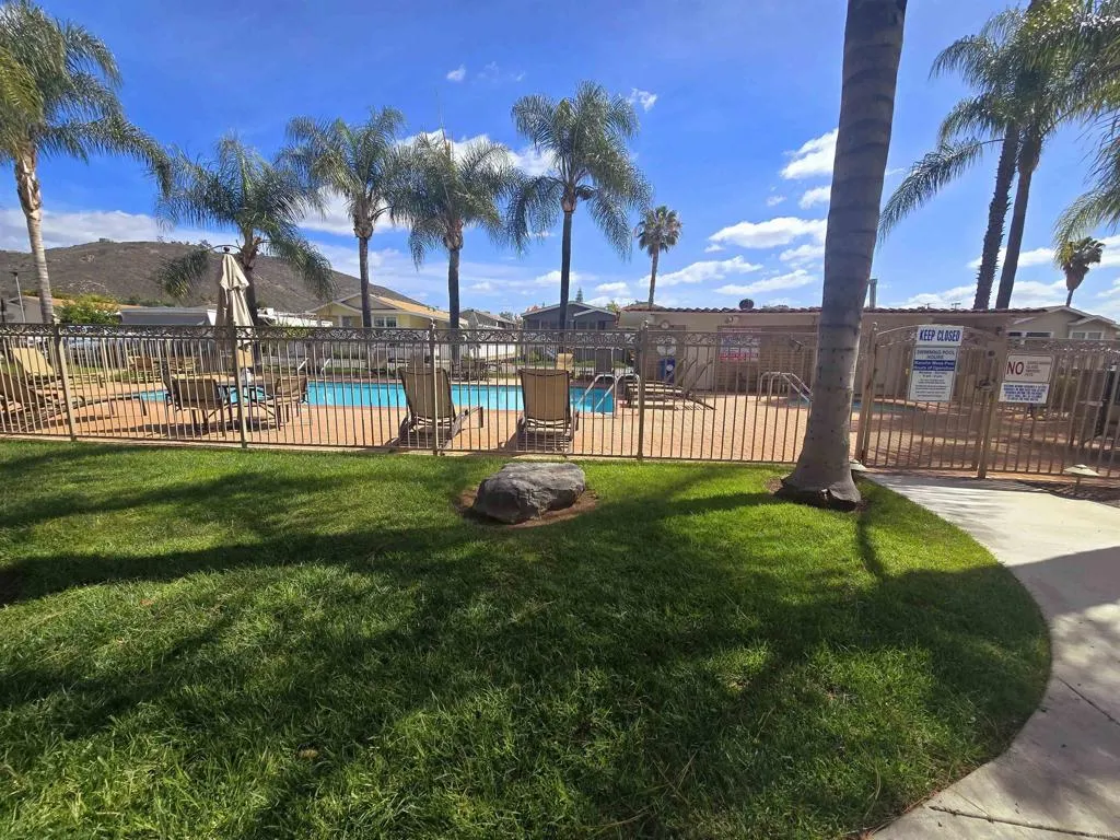 https://cdn.realtyfeed.com/cdn/127/306393590/3ee883f7c1b3f223a15cf86a17a6f54e.webp