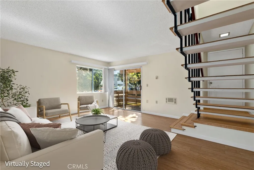 Photo #2: SW25061956 Listing 