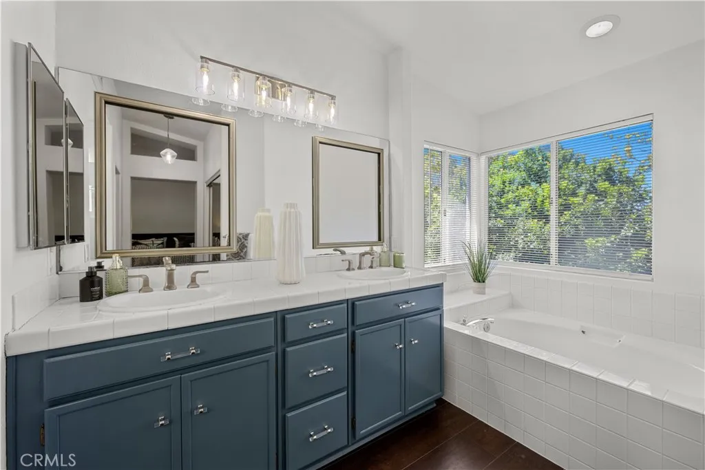 https://cdn.realtyfeed.com/cdn/127/306393709/0e110af3785a6516806ac4efd65f9c2f.webp