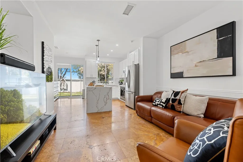 https://cdn.realtyfeed.com/cdn/127/306393709/928015e26f78365972d5daf0e68a1418.webp