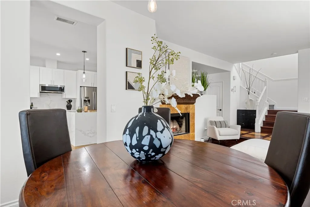 https://cdn.realtyfeed.com/cdn/127/306393709/d95f9ccb3dcf684c204d1cbd4be04bfb.webp