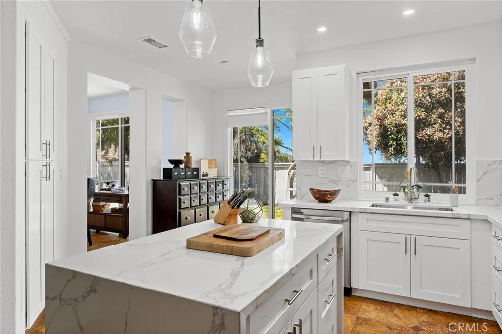 https://cdn.realtyfeed.com/cdn/127/306393709/ef978c1cc868809c3bd458f564062a72.webp