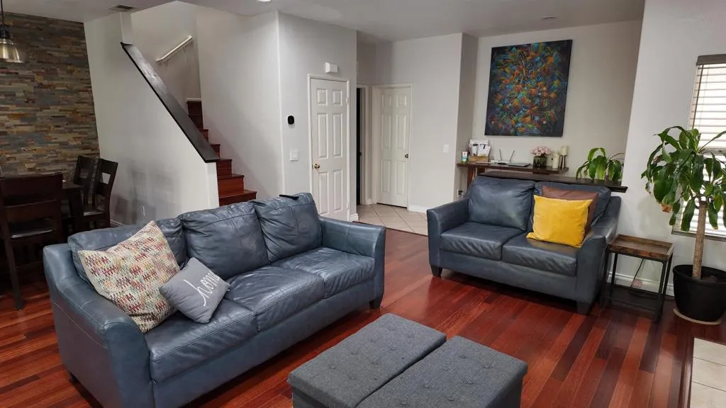Photo #5: PTP2502050 Listing 