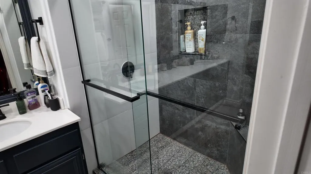 https://cdn.realtyfeed.com/cdn/127/306393899/250c0c03a5c8981e00914092b49f4f2c.webp