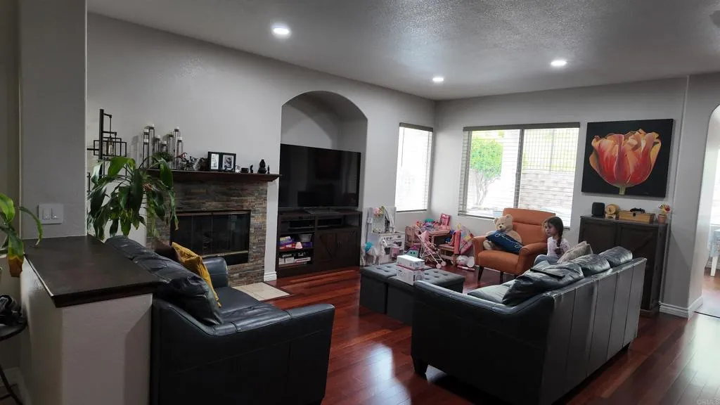 Photo #4: PTP2502050 Listing 