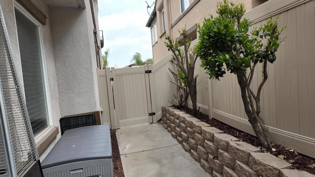 https://cdn.realtyfeed.com/cdn/127/306393899/5e5b77786aafd44d2bca7d291ee1f358.webp