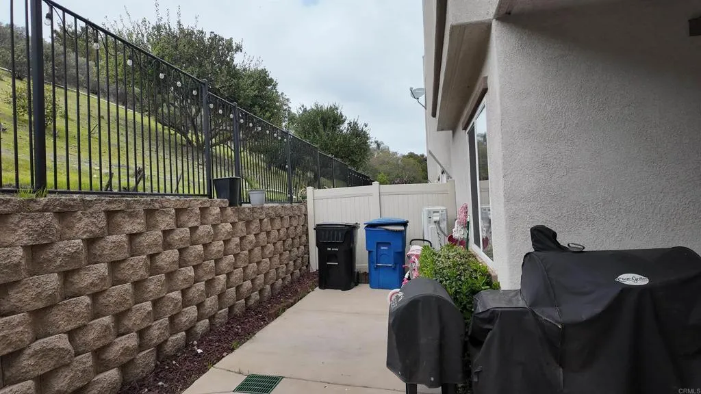 https://cdn.realtyfeed.com/cdn/127/306393899/b49a58b467acc45f8a2bd0cff0715691.webp