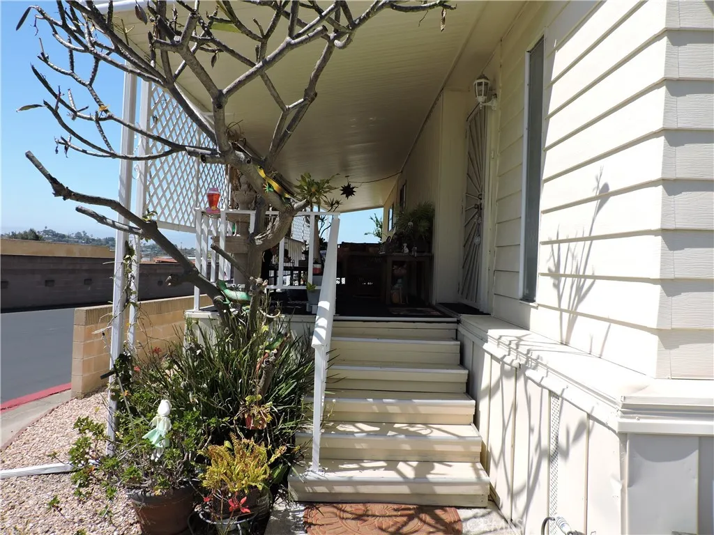 https://cdn.realtyfeed.com/cdn/127/306393956/7e66d153da9bcfce8c6b46a5760e0e6f.webp