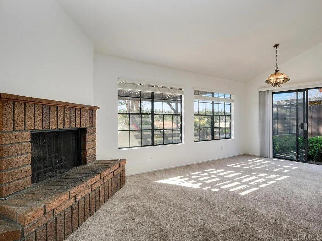 https://cdn.realtyfeed.com/cdn/127/306394004/0de577858f85feefa042d8c5ebc059b8.webp