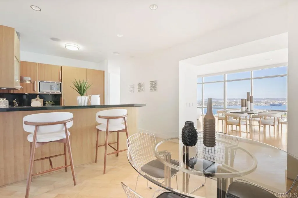 https://cdn.realtyfeed.com/cdn/127/306394201/10af8a947ace25cbf2244b6bd2895029.webp