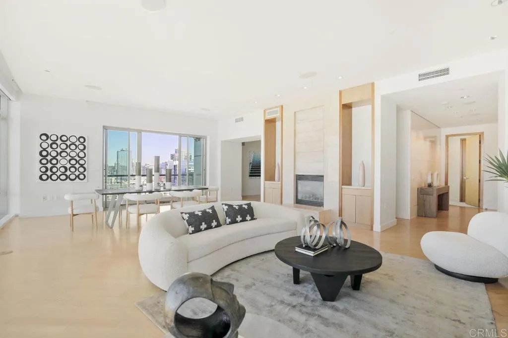 https://cdn.realtyfeed.com/cdn/127/306394201/7e15bfbf4e6714cd7d92fb33dd36824e.webp