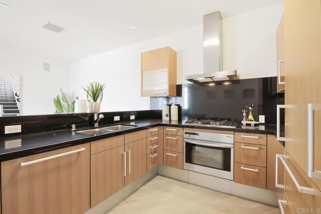 https://cdn.realtyfeed.com/cdn/127/306394201/de882017c304ed57c2489a1f51e03331.webp
