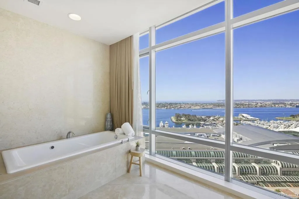 https://cdn.realtyfeed.com/cdn/127/306394201/e3b25ec04631f0400a5b32f241426c1a.webp