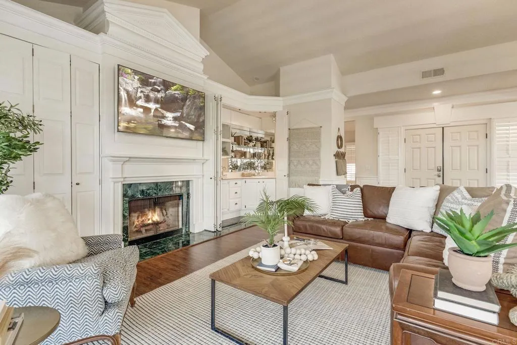 Photo #2: PTP2502068 Listing 