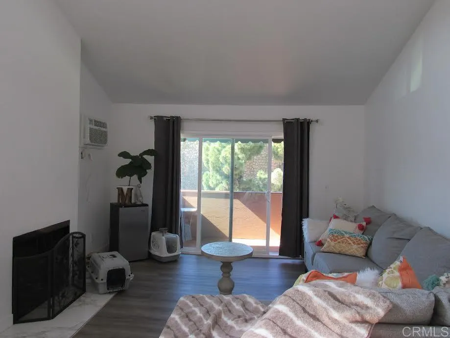 Photo #3: PTP2502083 Listing 