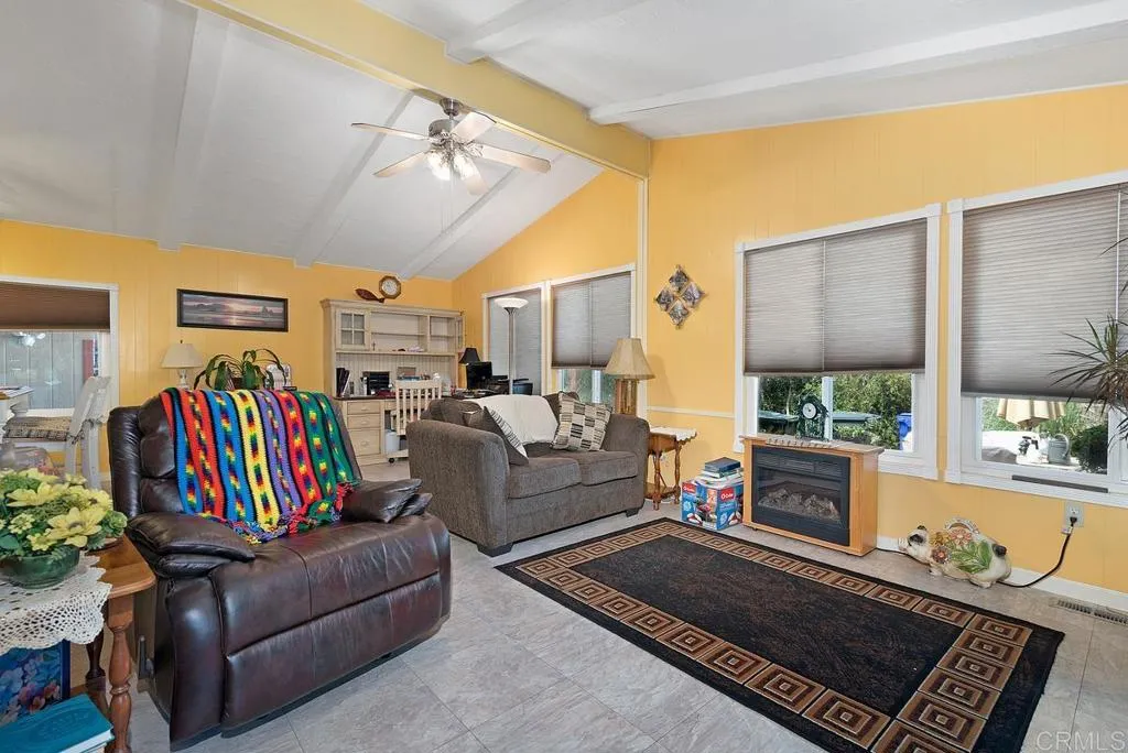 https://cdn.realtyfeed.com/cdn/127/306395021/1ff0f412274e8c9a905f453f177c8f5d.webp