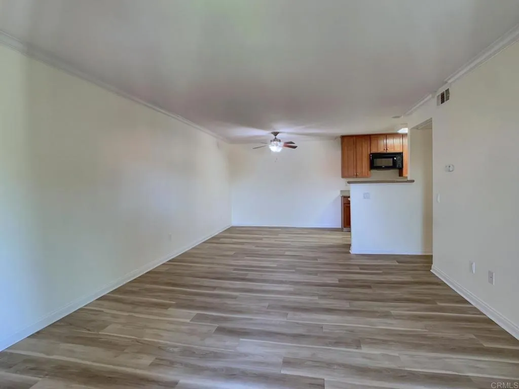 Photo #2: PTP2502102 Listing 