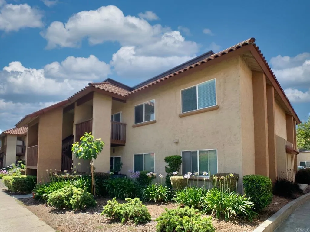 https://cdn.realtyfeed.com/cdn/127/306395062/23059cdaafd2255c10c30e1e3c4f90ff.webp