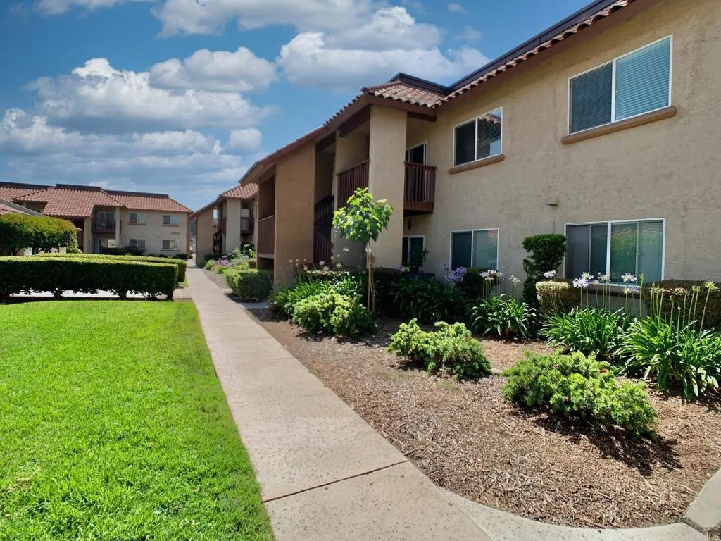 https://cdn.realtyfeed.com/cdn/127/306395062/33e7f20acfd1cb08cda92311754bb20c.webp