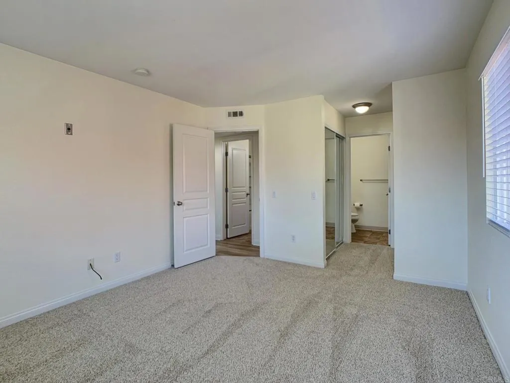 https://cdn.realtyfeed.com/cdn/127/306395062/8136e3f90acee2f867dfe3caf10d46bd.webp