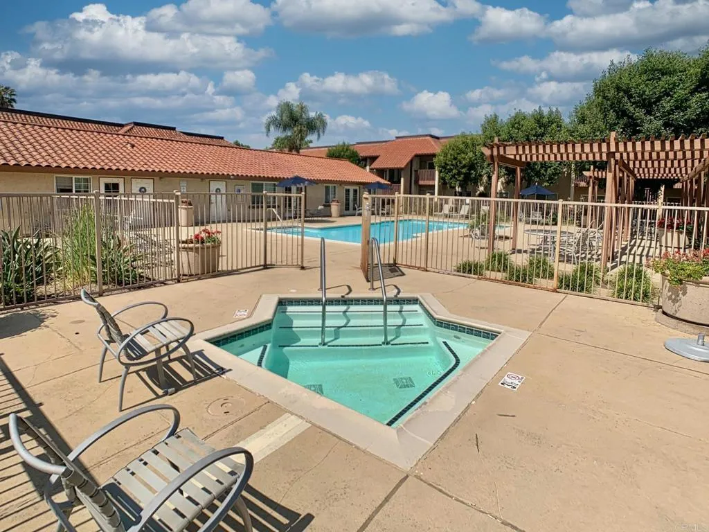 https://cdn.realtyfeed.com/cdn/127/306395062/b8e53ec04019daad22fdb1faf25f0503.webp