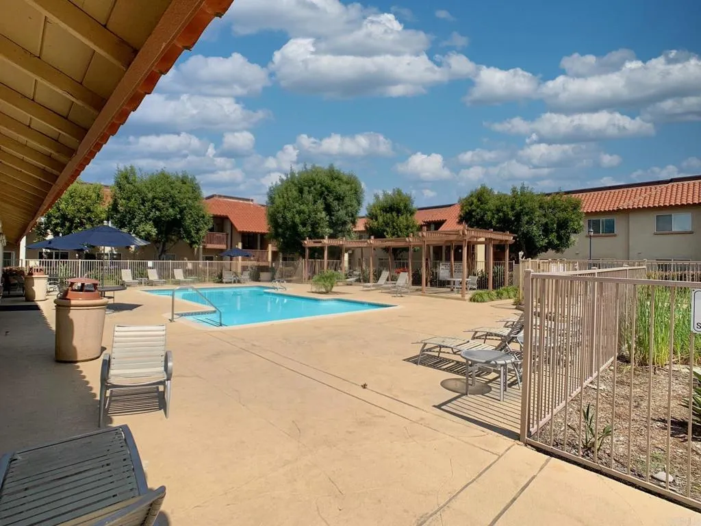 https://cdn.realtyfeed.com/cdn/127/306395062/dbc917c110ee574da302cdcdd452503d.webp