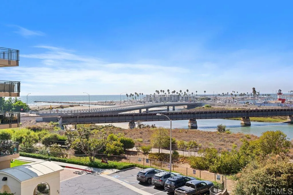 https://cdn.realtyfeed.com/cdn/127/306395164/6802e796d0acfaaaf3d5ddd03fc76a4c.webp