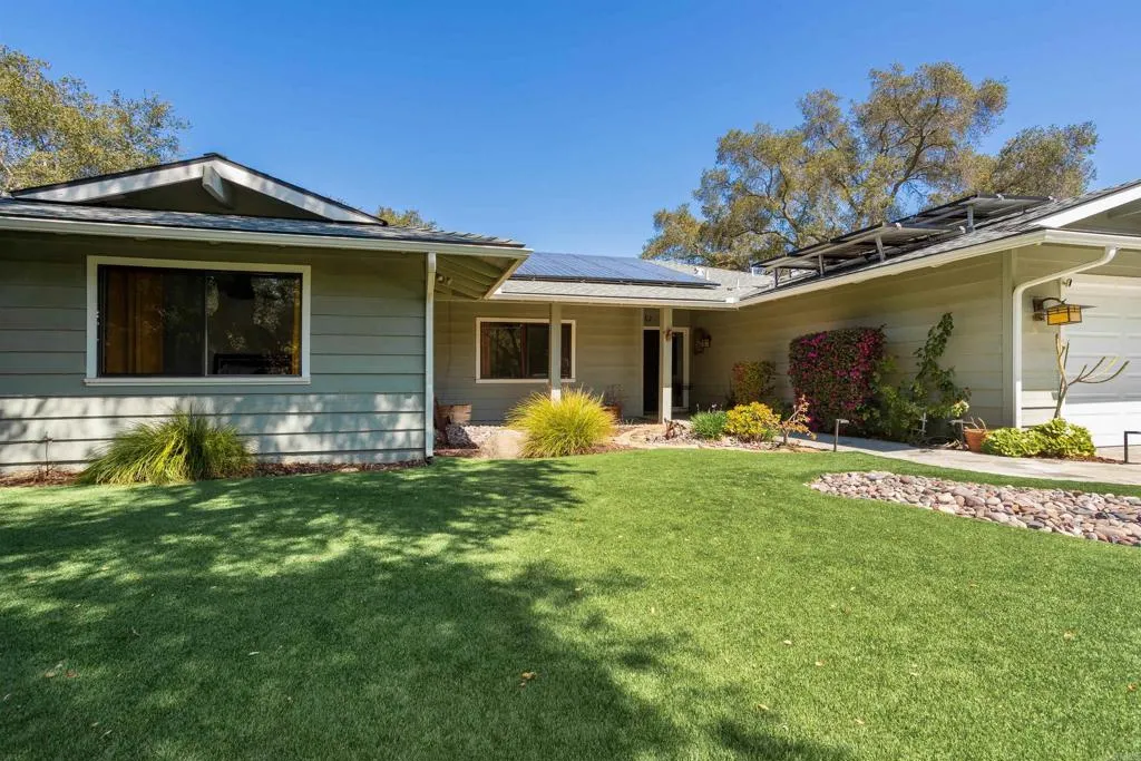 https://cdn.realtyfeed.com/cdn/127/306395349/0e5d6c5aa6246783a205bc6f44b8bbc7.webp