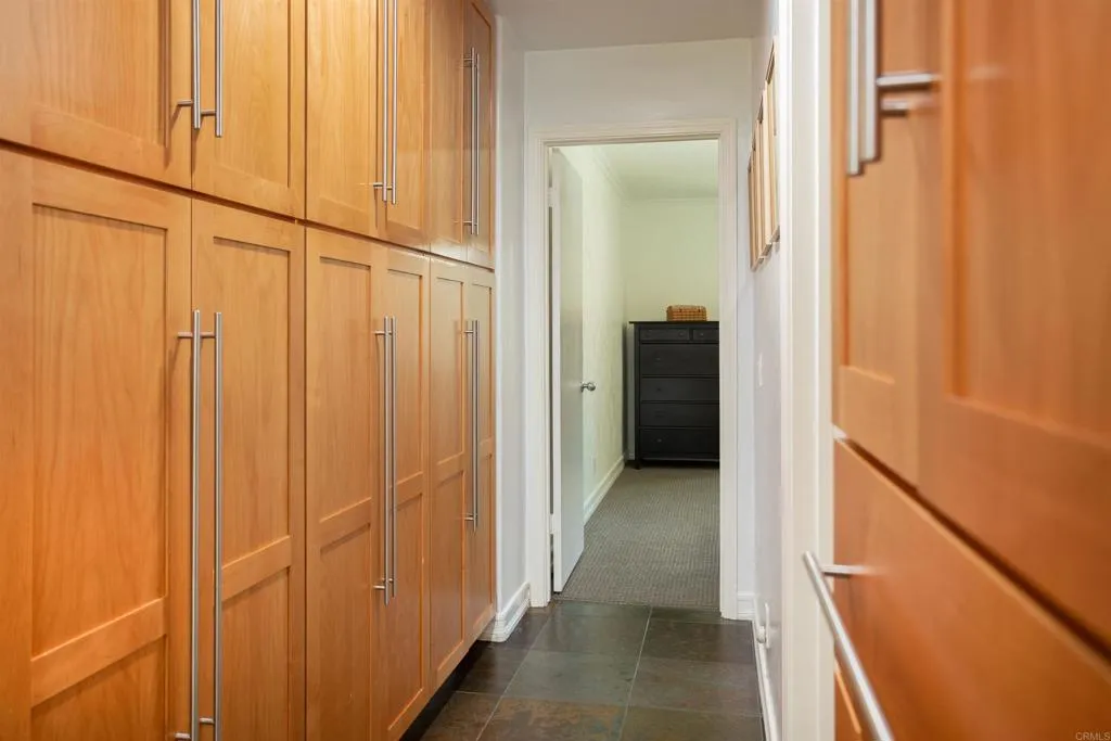https://cdn.realtyfeed.com/cdn/127/306395349/21c3e7748497fc71df8655bd9b82319d.webp