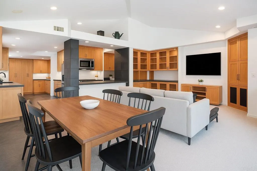 https://cdn.realtyfeed.com/cdn/127/306395349/24a04928beb94c4b86b4922e007a8932.webp