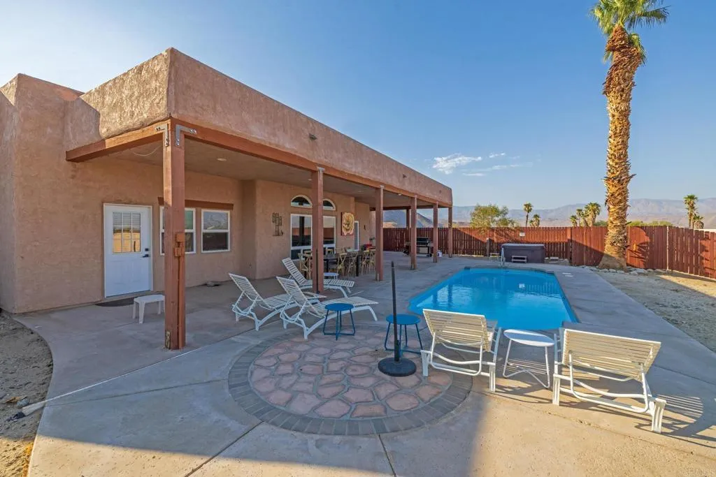 https://cdn.realtyfeed.com/cdn/127/306395689/476ce96972f3f883d0ae27f7d583c1f5.webp