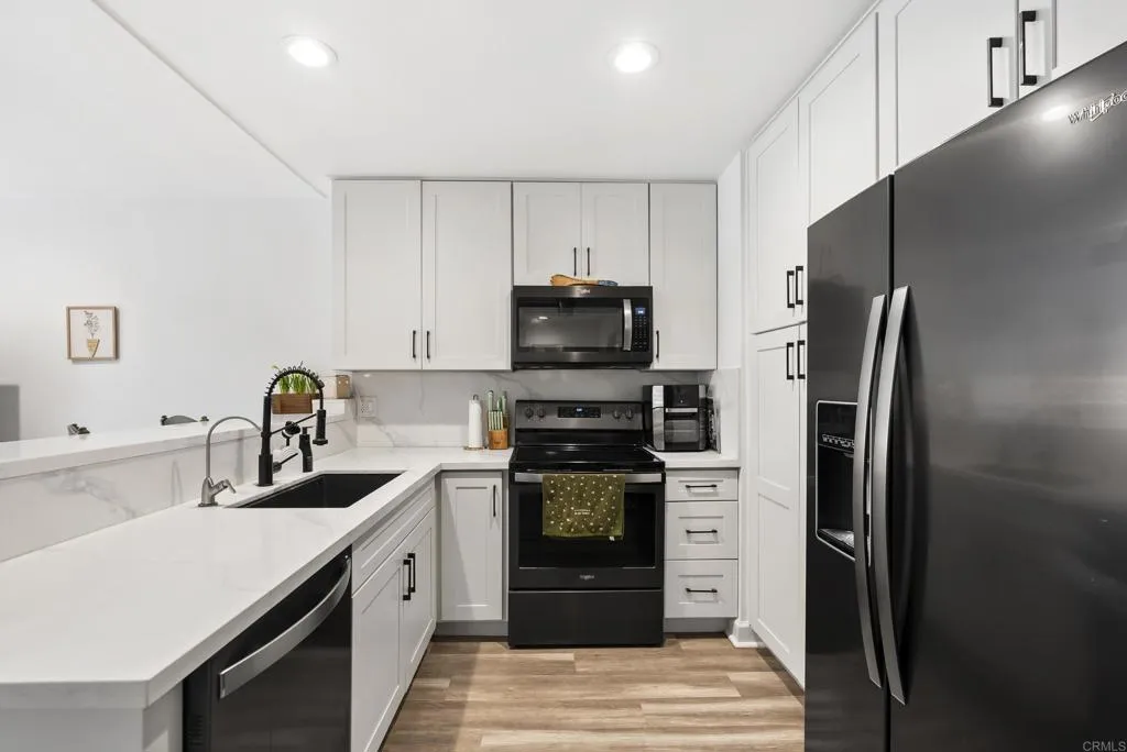 More Details about MLS # PTP2502114 : 6780 FRIARS ROAD UNIT 243