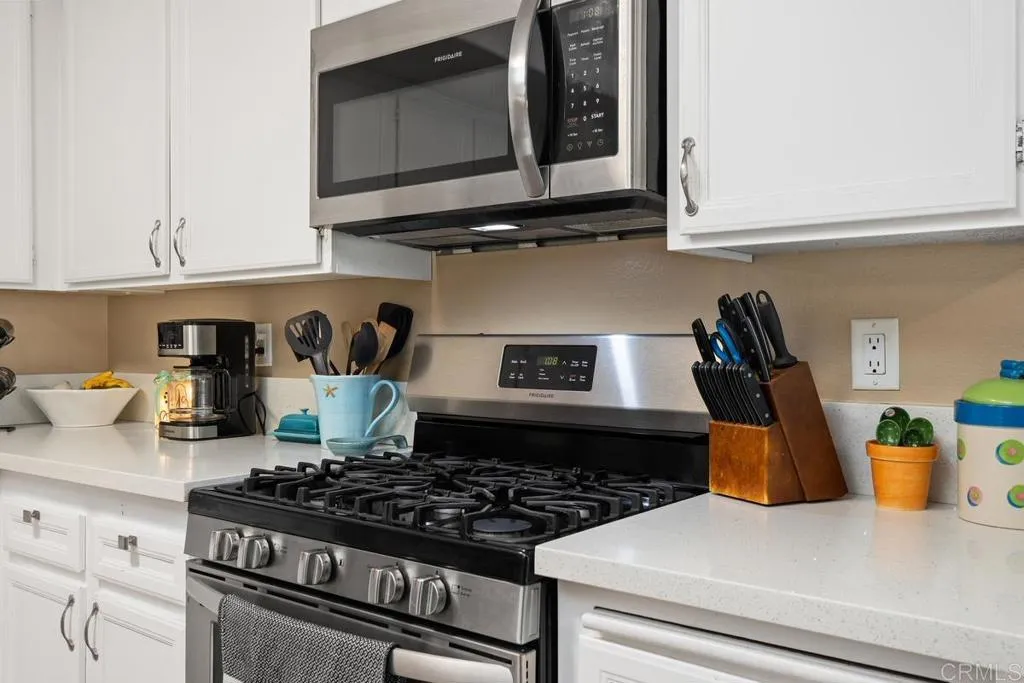 https://cdn.realtyfeed.com/cdn/127/306395977/ea1b818b08539936a6e77b68a14755b6.webp