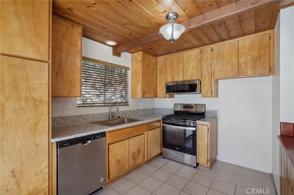 491 Violet Drive, Twin Peaks, Ca 92391 - Photo 5 of 31, Twin Peaks, CA