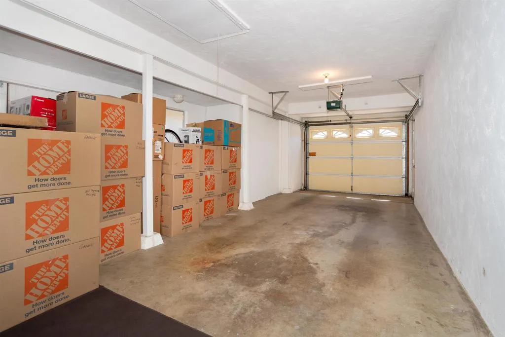 https://cdn.realtyfeed.com/cdn/127/306396149/f36ffae8e14fdb1e5699487f67b30e08.webp