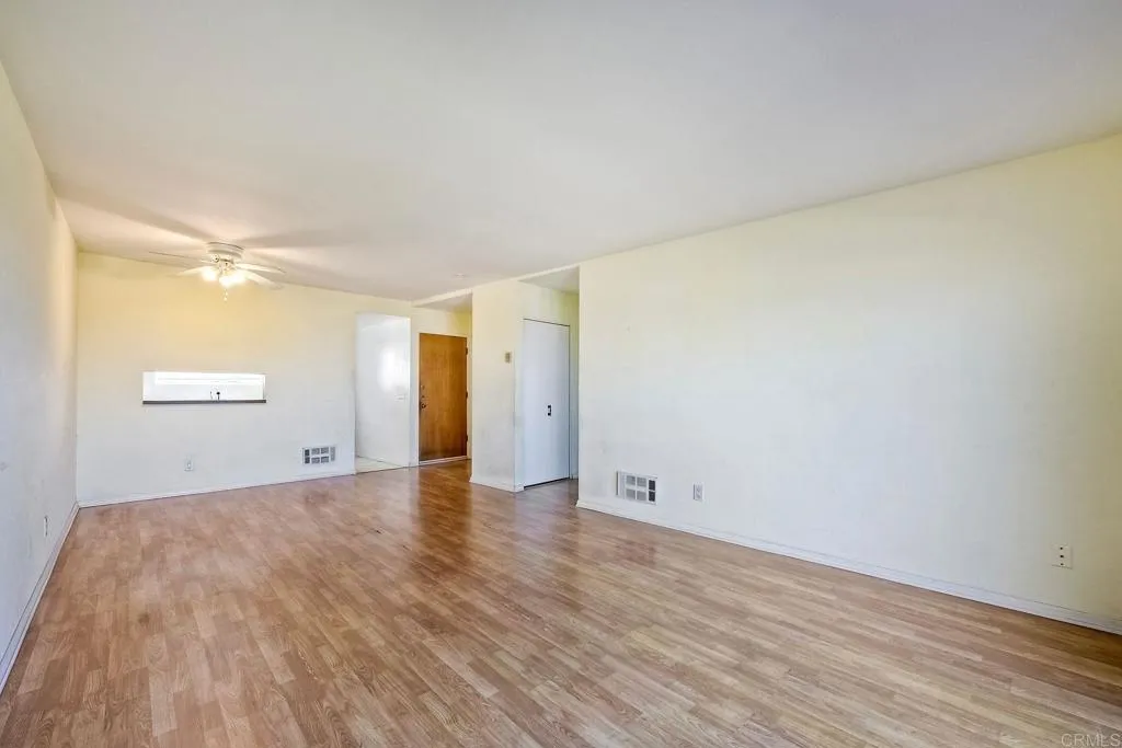 https://cdn.realtyfeed.com/cdn/127/306396151/1b1ce1300634b656279efcc13875af81.webp